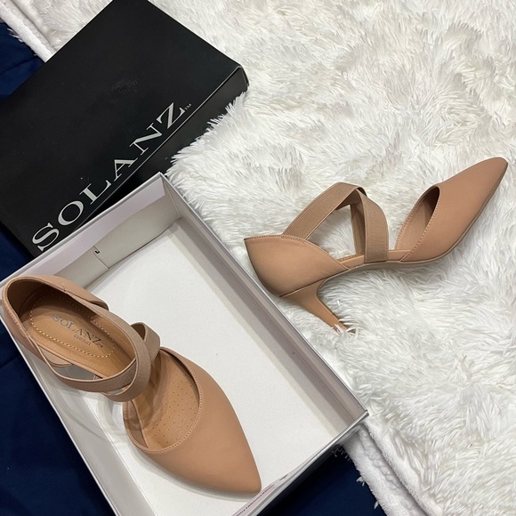 Nude Heels - Picture 1 of 3